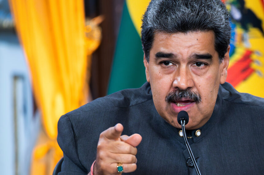 maduro-asume-tercer-mandato-entre-rechazo-y-crisis