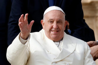 fallece-el-papa-francisco,-símbolo-de-cambio-y-humildad
