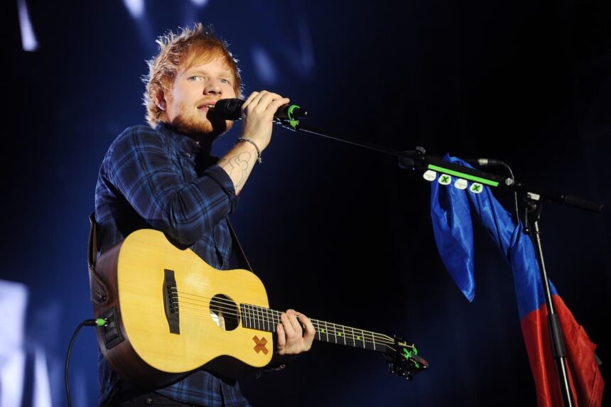 Ed-Sheeran-Deslumbra-Con-Show-Intimo-en-Plaza-Garibaldi