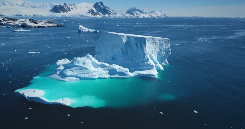 Temen-Que-Iceberg-Gigante-Choque-Con-Isla-Del-Atlantico-Sur