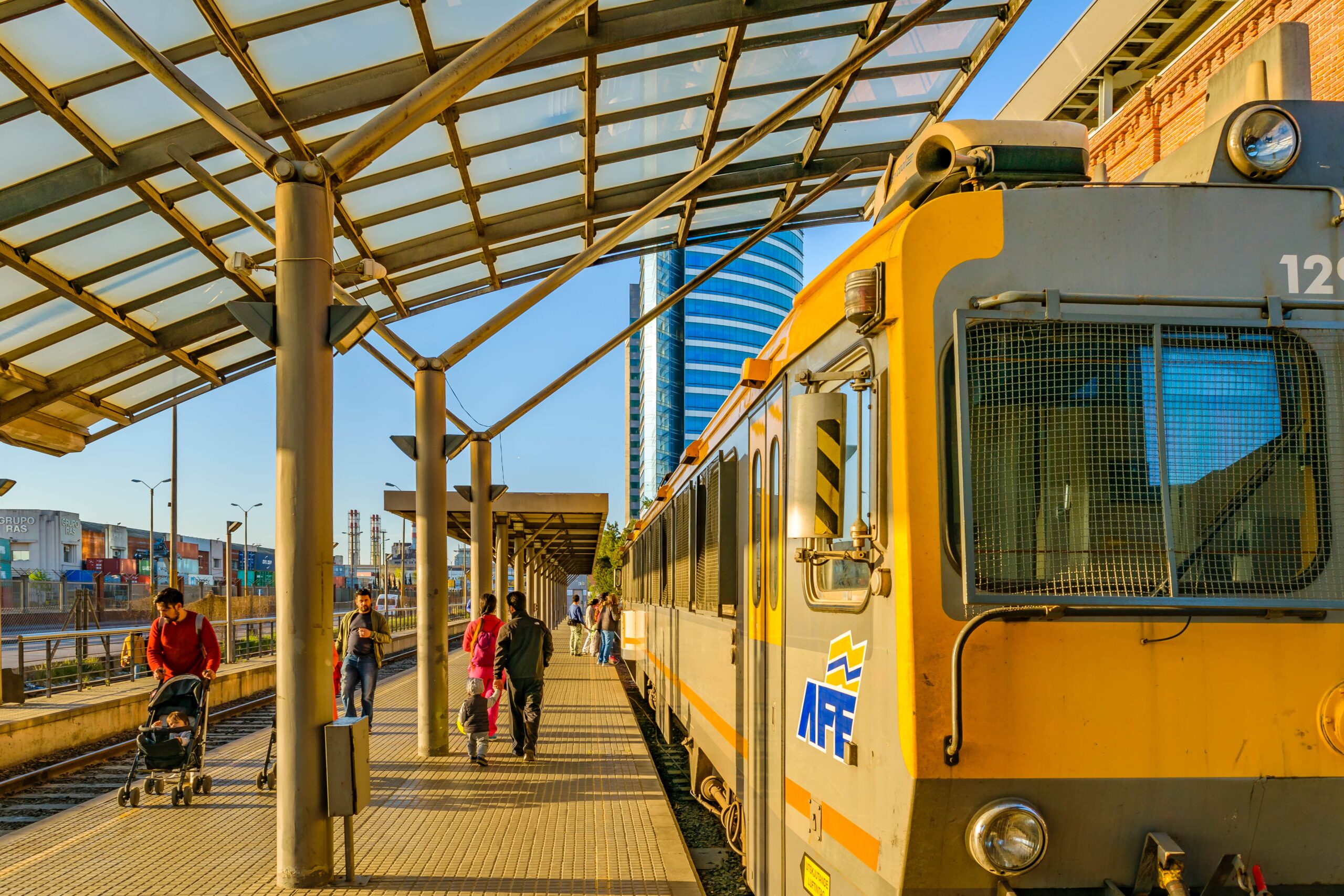Uruguay-Acuerda-con-Grupo-Via-Central-por-Ferrocarril-Central
