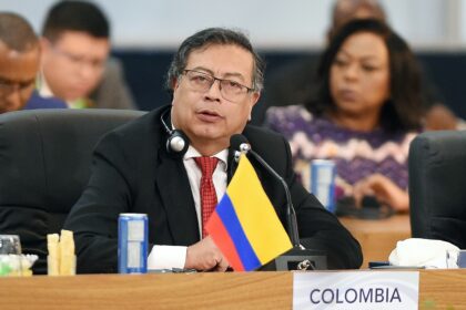 Petro-Suspende-Regla-Fiscal-y-Presenta-Ambiciosa-Reforma