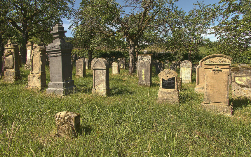 Tim-Burton-Ensena-Cine-Desde-Un-Cementerio-en-Cdmx