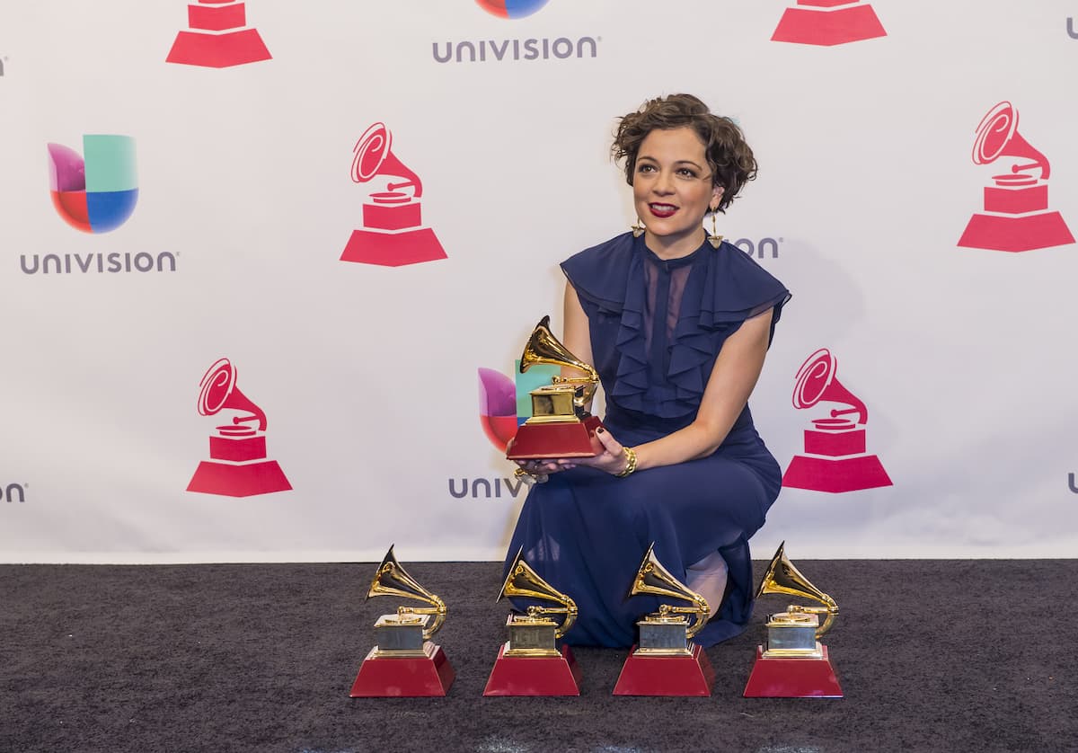 Natalia-Lafourcade-Anuncia-Su-Primer-Embarazo-en-Plena-Gira