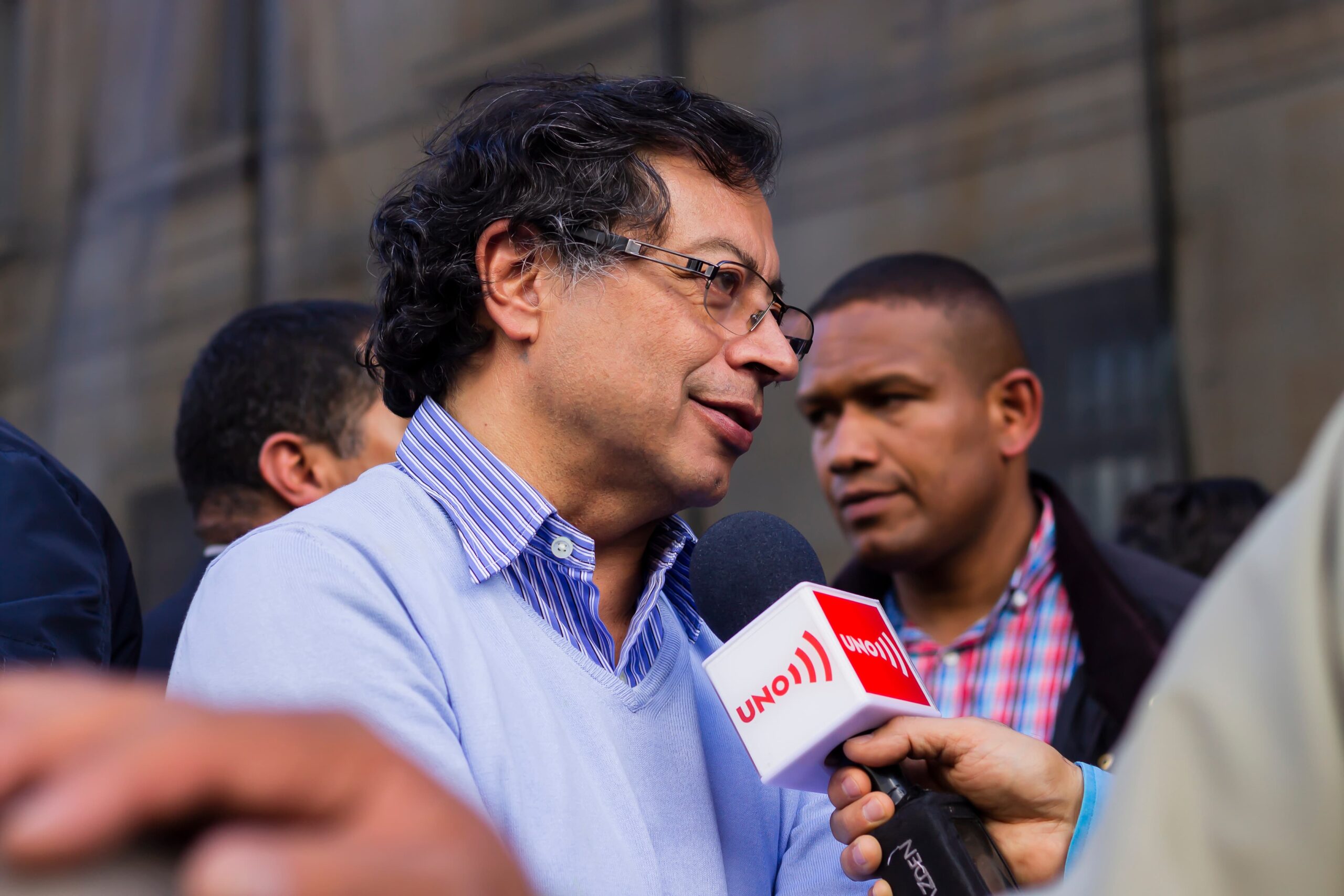 Petro-Critica-Ritmo-Lento-en-Bajas-de-Tasas-de-Interes