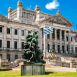 uruguay-refuerza-inversión-y-simplifica-trámites-para-crecer